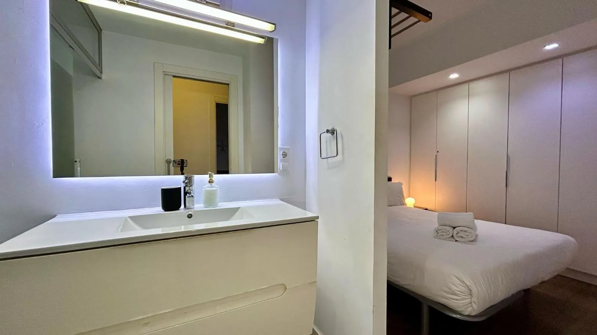 Barcelonaforrent Tucson Suites Apartment