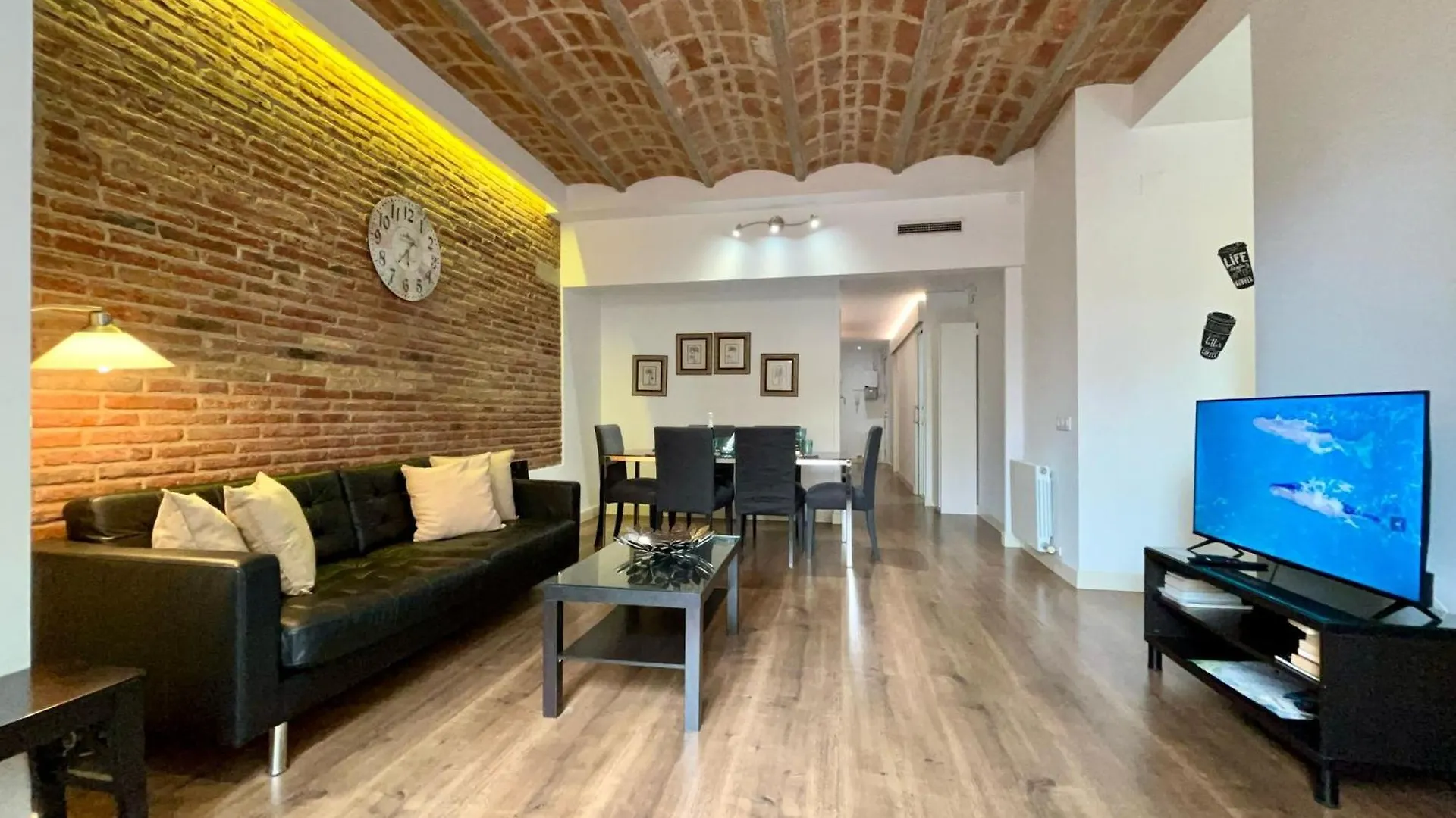 Barcelonaforrent Tucson Suites 0*, Barcelona