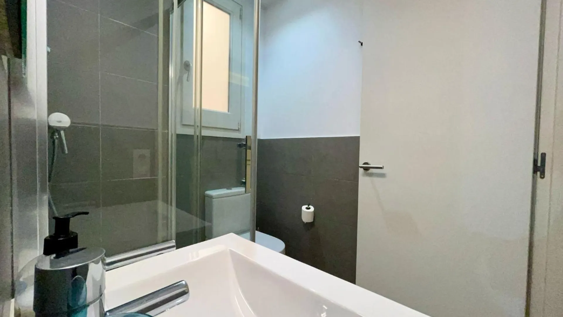 Barcelonaforrent Tucson Suites 0*, Barcelona